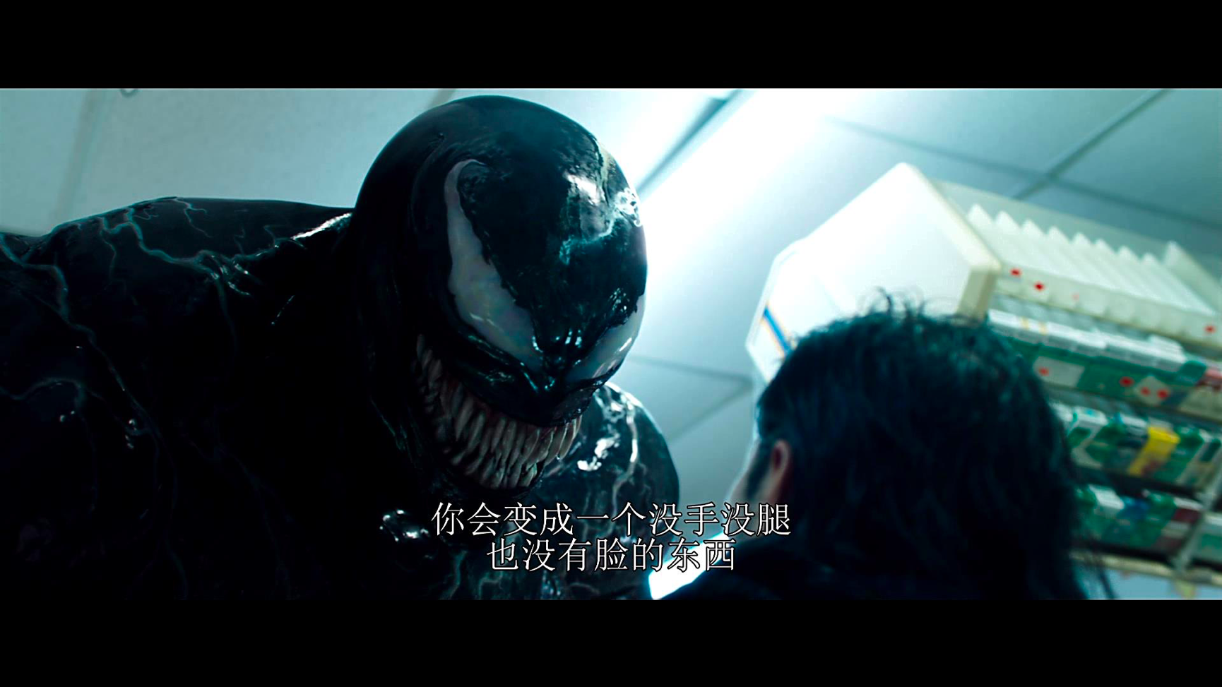 满脸獠牙绿色瞳孔,还一口吞掉个人头|超级英雄|漫威|毒液_新浪新闻