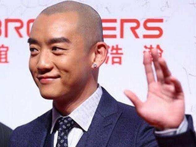 九的位男明星都剃过光头黄晓明帅气王祖蓝搞笑胡歌最丑