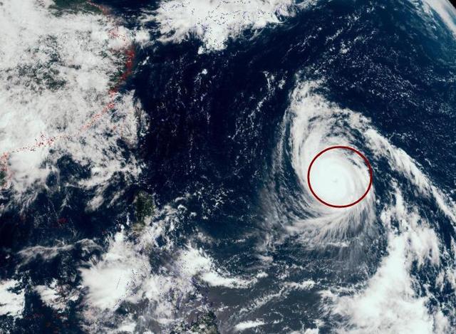 日本如今压力大!2018年"风王"飞燕达18级,这个台风惹不起