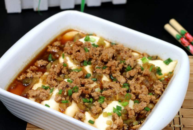教你如何做肉末豆腐,鲜香美味,嫩滑爽口,味道棒极了!