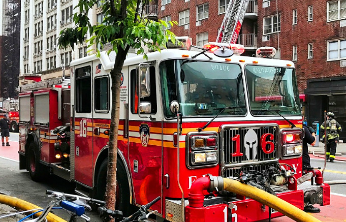 纽约消防fdny曼哈顿出警_新浪看点