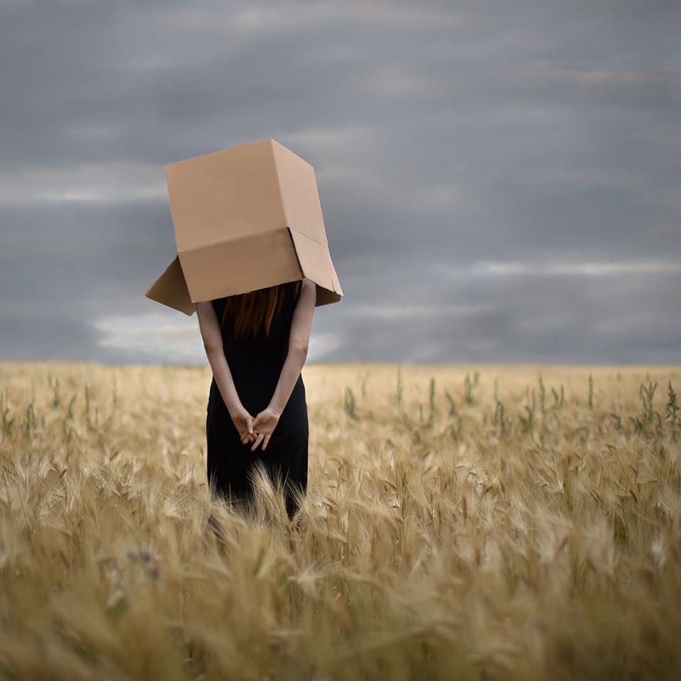 人啊,既渴望被读懂,又怕被看穿