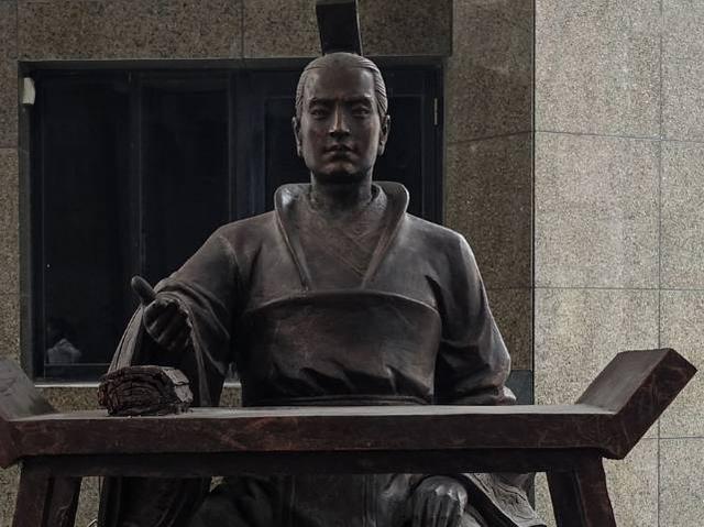 曹操的五大谋士,你觉得谁最厉害?郭嘉还是荀彧?