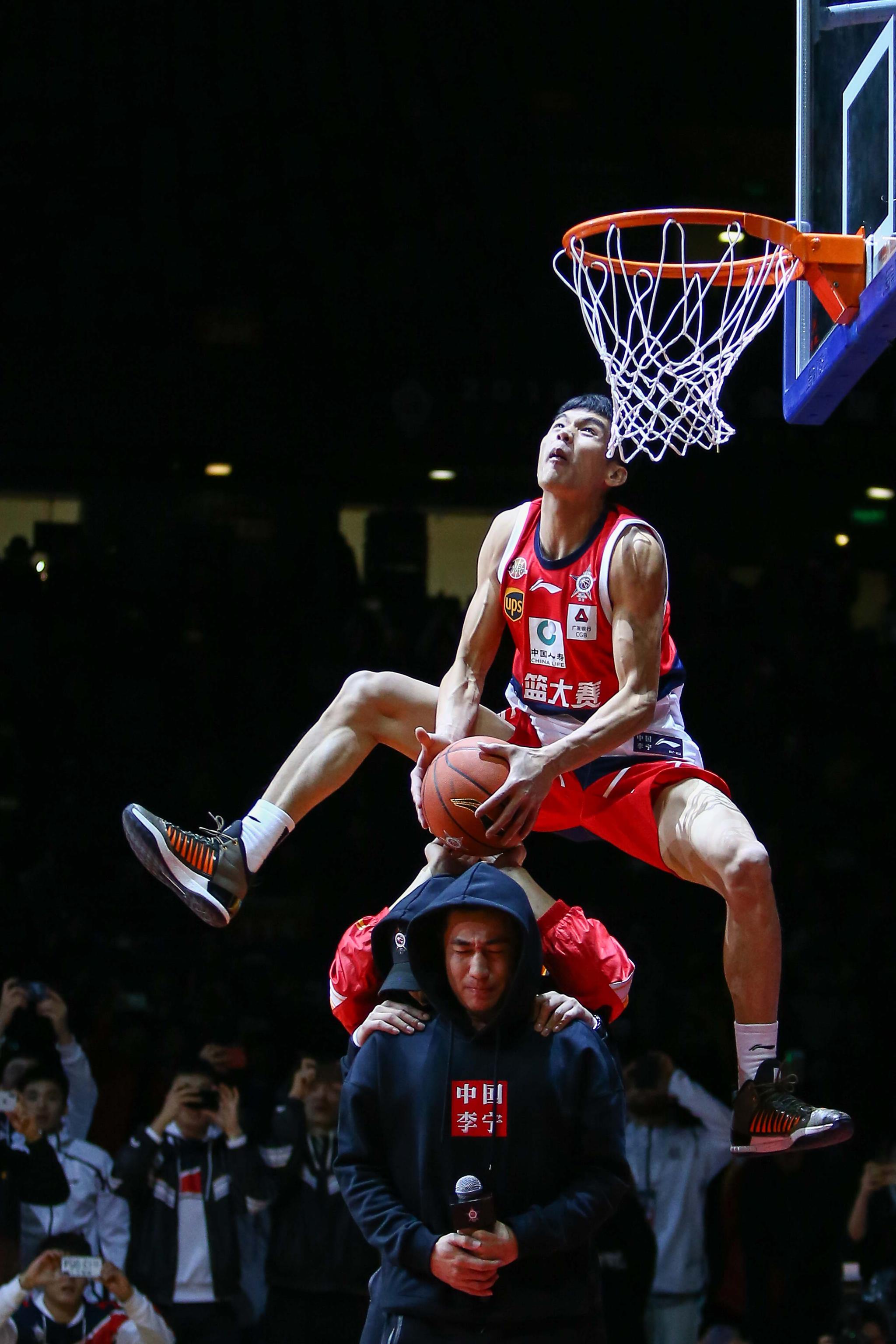 张健豪,广东工业大学主力后卫,获得2018cba全明星扣篮赛事参赛资格后