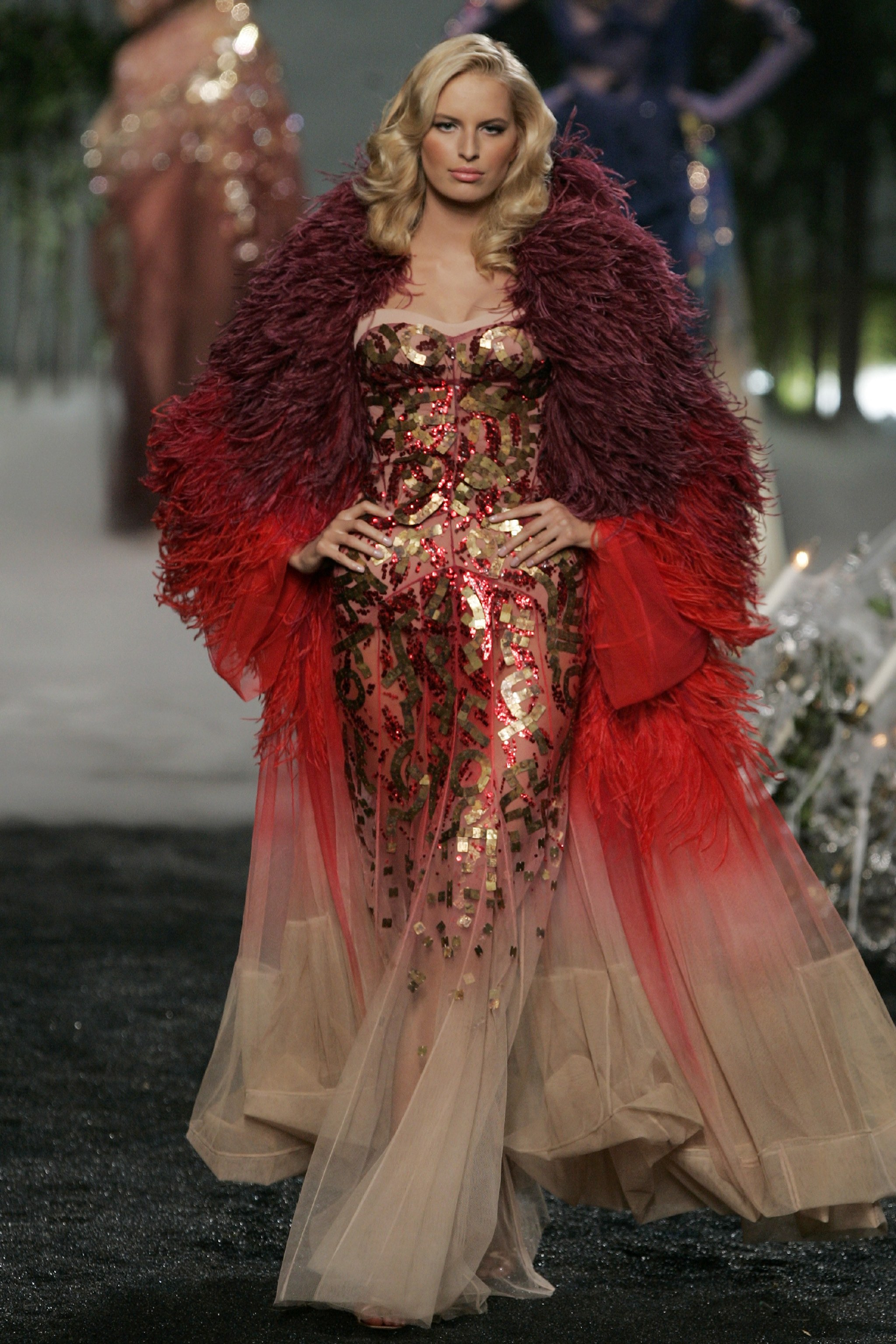 diorfw2005couture神秘庄园中