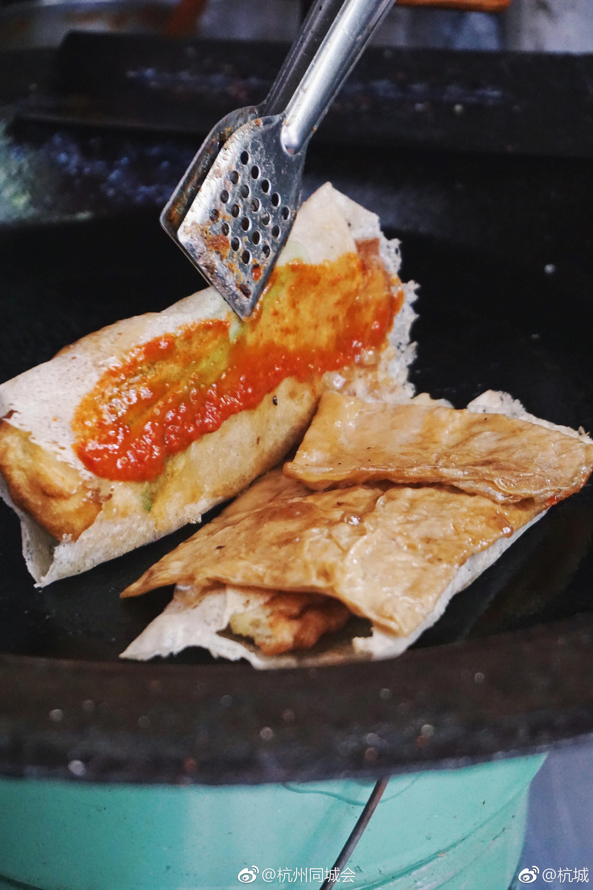 孙奶奶葱包烩 中山南路391号 又想吃葱包烩了………来到