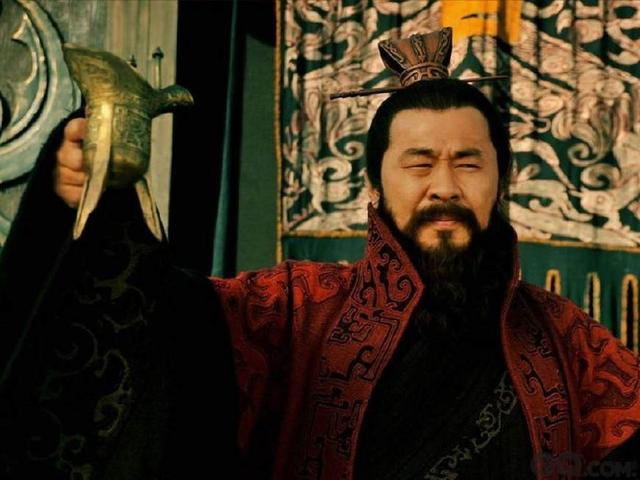 后来跟冀州牧韩馥一起,策划者迎接刘虞登基.