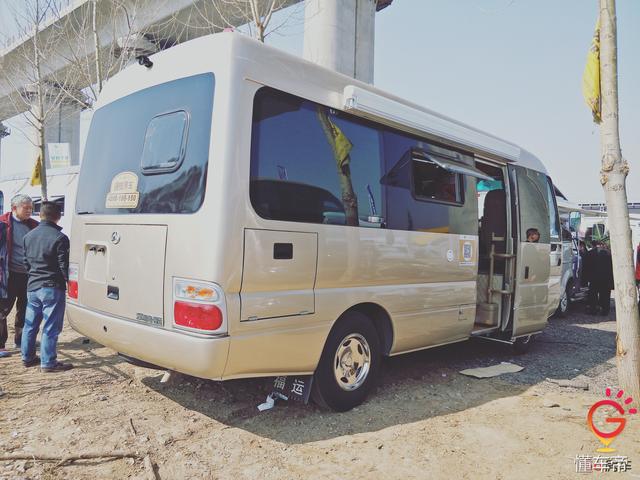 你的家庭房车极佳之选 | 实拍趣蜂江铃罗莎b型房车图片