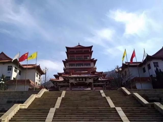 济南长清五峰山:登泰山而小天下 上五峰始知清幽