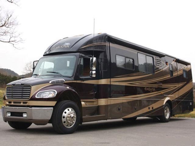 成龙518万房车全世界只有一辆车库放不下洗车要爬梯子