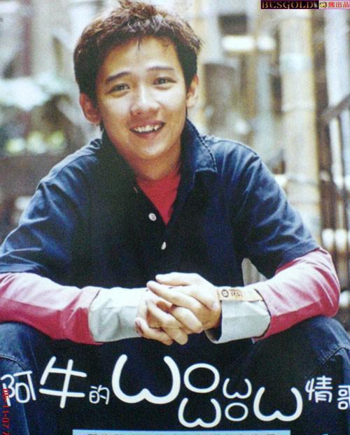 阿牛41岁女儿都16岁了,花百万整掉了虎牙,看起来比林志颖还年轻