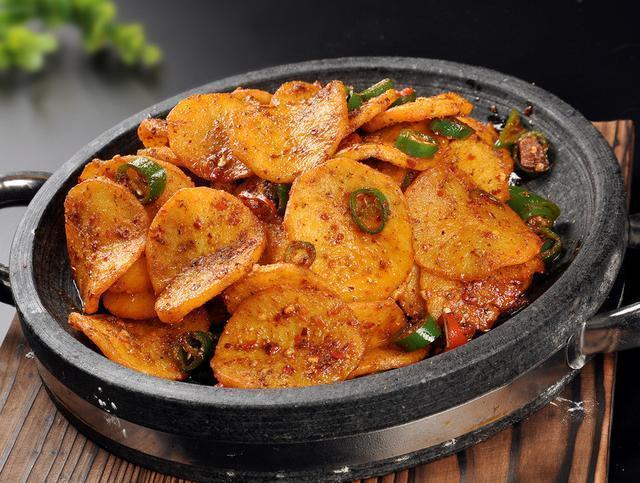 石锅土豆鸡块