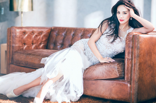 她为爱放弃事业,却遭抛弃,今嫁小13岁男友,又为爱咨询人工受孕