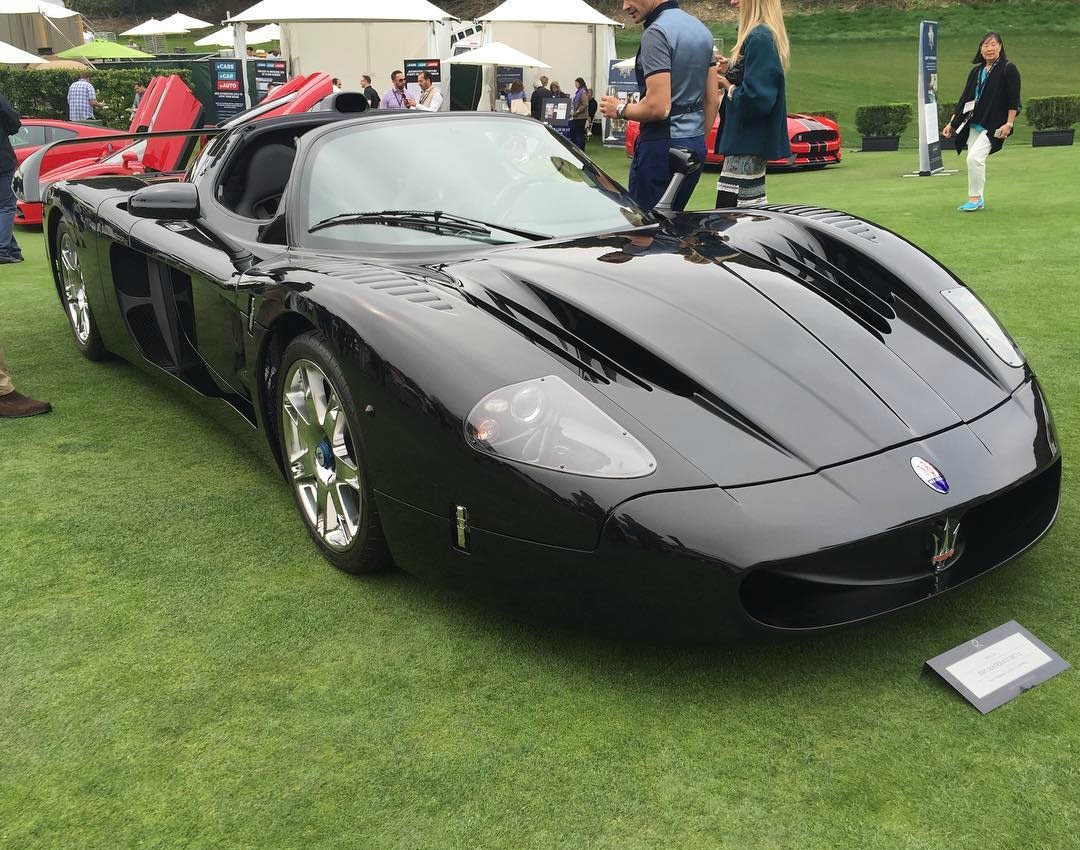 黑色玛莎拉蒂mc12 这大叉子,好喜欢.