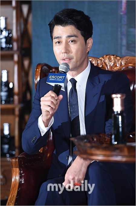 韩国艺人车胜元首尔出席代言品牌宣传活动