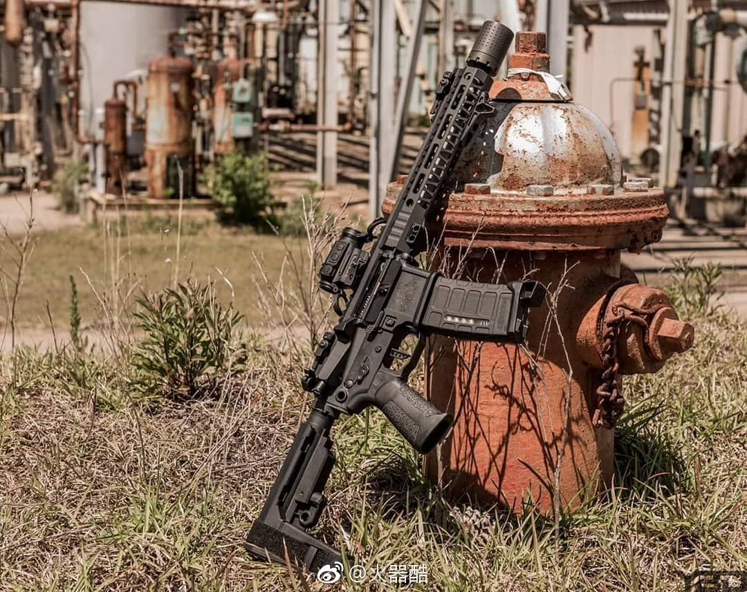 加装了sb战术公司后托的枪械