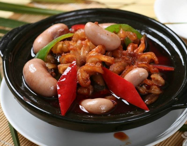 奇味冻鲜鲍在北京大概只有钱龙轩才能吃到,它貌似刺身,实际上却是熟食