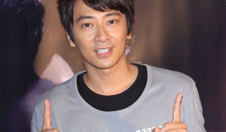 孙耀威以直播方式回归用直播跟粉丝之间沟通让人感到欣慰