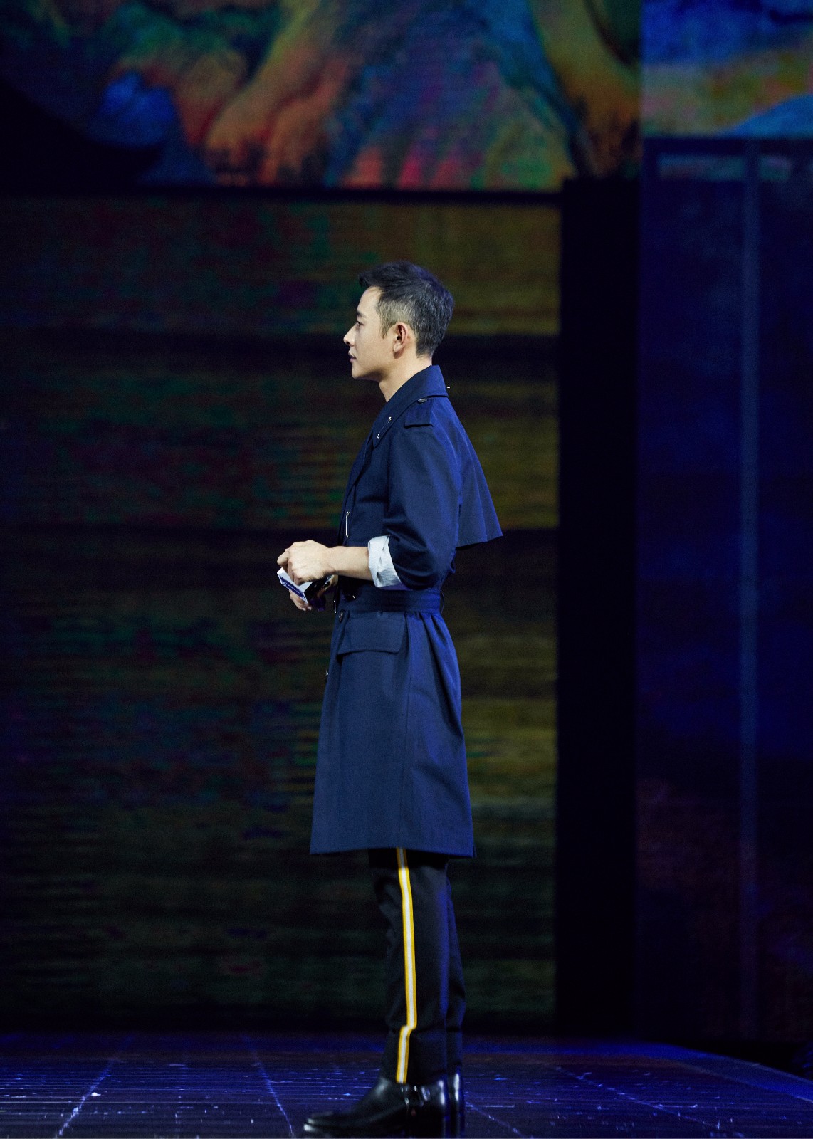 黄觉的文艺电影《追踪》以及和钟楚曦谭松韵合作的电影《八月未央》外