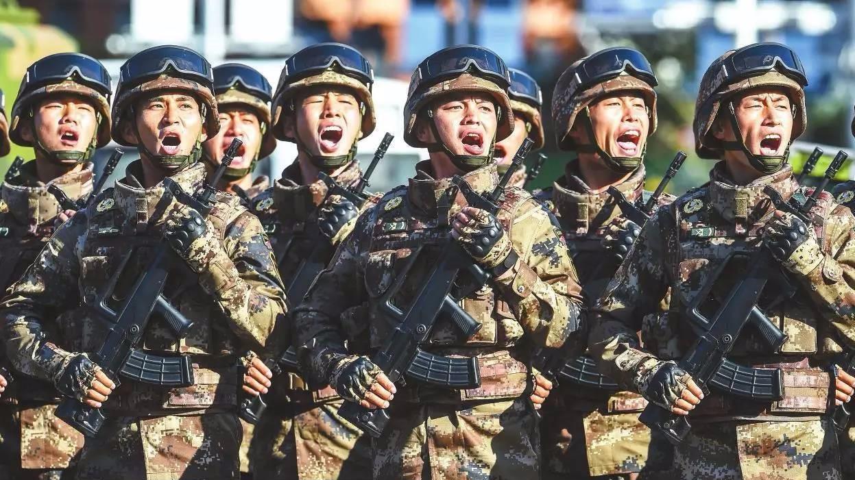 一首热血军歌《不怕上战场》,唱出中国军人保家卫国的雄心壮志!