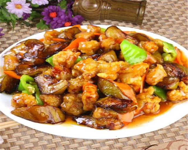 东北最家常的菜"肉段烧茄子"你知道这样做,会更美味么?