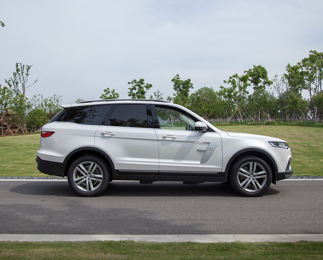 众泰首款7座suv正式上市,售价13.98万起