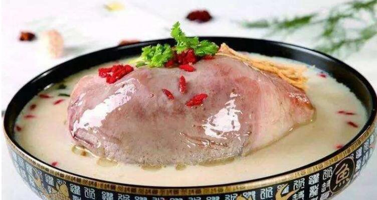 《我的兄弟叫顺溜》中,陈大雷心心念念的肚包鸡,口感鲜美,滋补