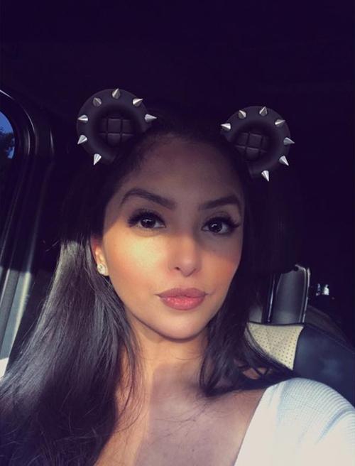 科比瓦妮莎近照瓦妮莎美艳依旧却稍发福科比身材也走样