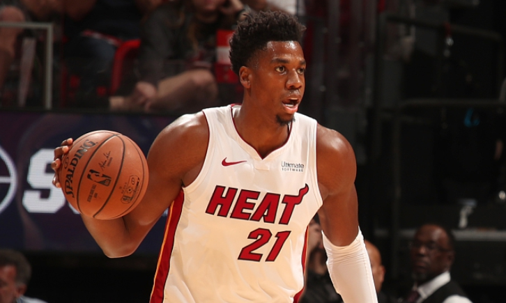 怀特塞德暴砍29分20板9盖帽,只差1分1盖帽就能比肩火箭名宿!