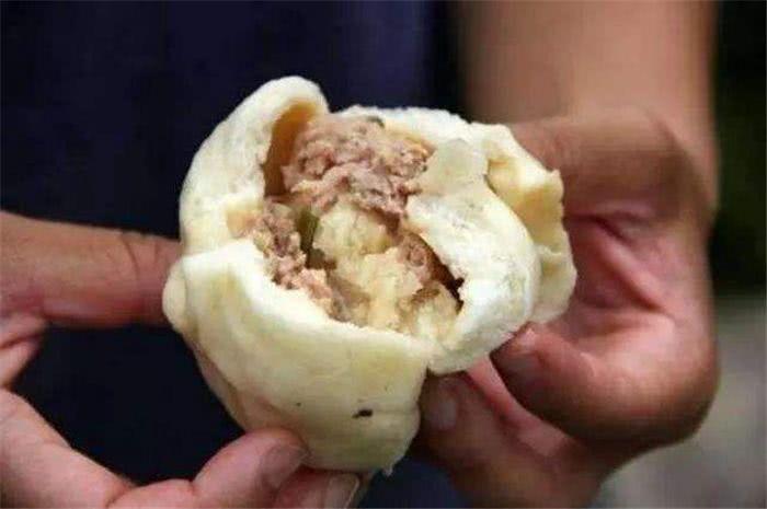 我们的包子让外国人羡慕不已,老外:为什么包子是早点?