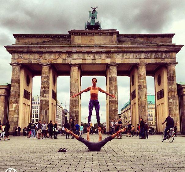 瑜伽和旅游,二者不可兼得?这对夫妇做到了!