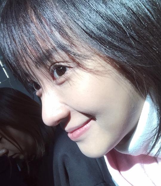 卜冠今小姐姐,短发的她有些角度神似沈月|卜冠今|小