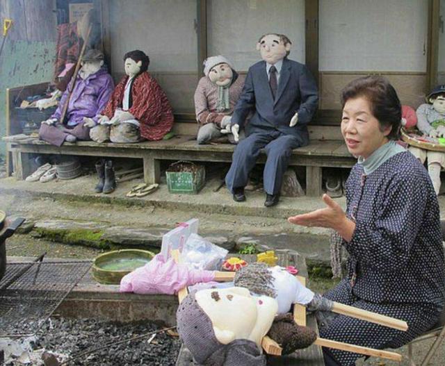 日本有一神秘村庄，村子里看上去到处都是“人”，却没几个是活的|稻草人|村庄|村子_新浪新闻
