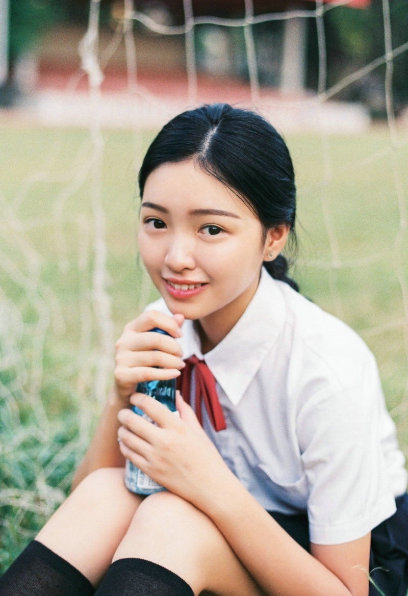 马尾文静校服姑娘清爽宜人写真集 @微相册 @微博摄影