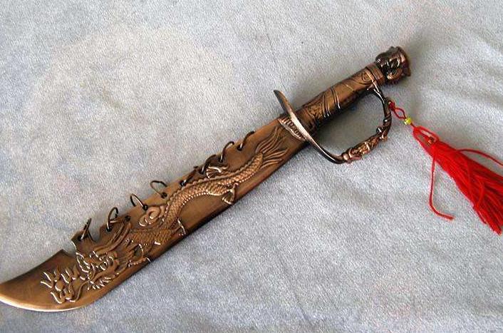 古代兵器大刀背上装上很多铁环主要用途是什么看完你就明白了