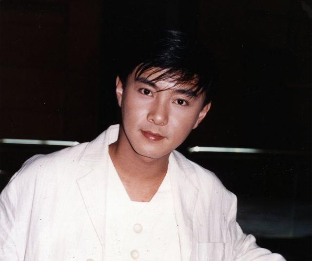 被岁月摧残的张卫健携新剧霸气回归,《大帅哥》个人风格强烈