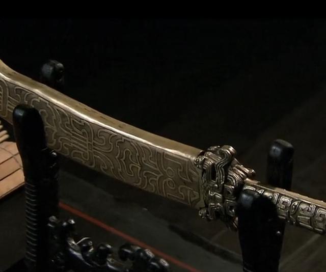 王司徒寿宴之上,曹操是真的想借七星宝刀刺杀董卓吗?