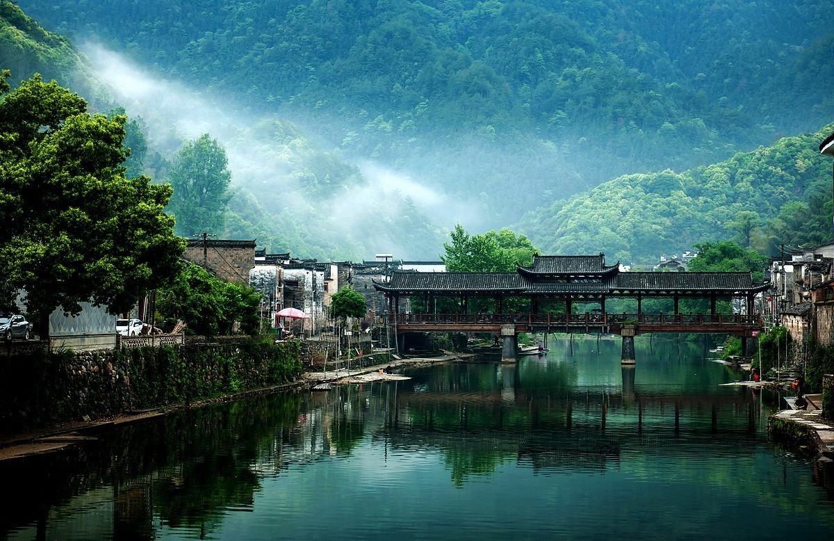 探访黔城古镇回到古代的都市生活中去...