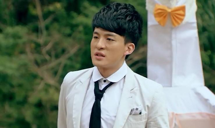 26岁嫁初恋为爱息影,老公一副花心样,却是十足的专情男人!