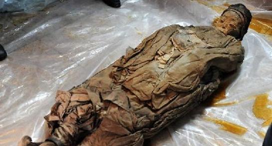 一座汉墓出土的女尸2100多年尸身不腐日本首相曾多次索要