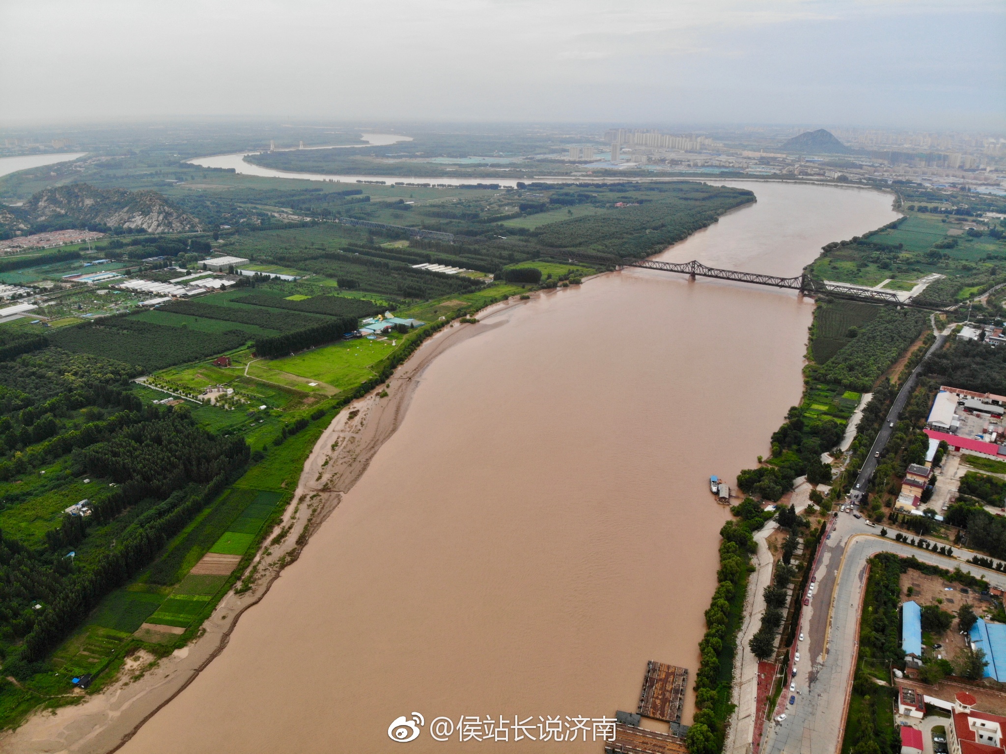济南洛口黄河浮桥已拆除 今年水流最大!