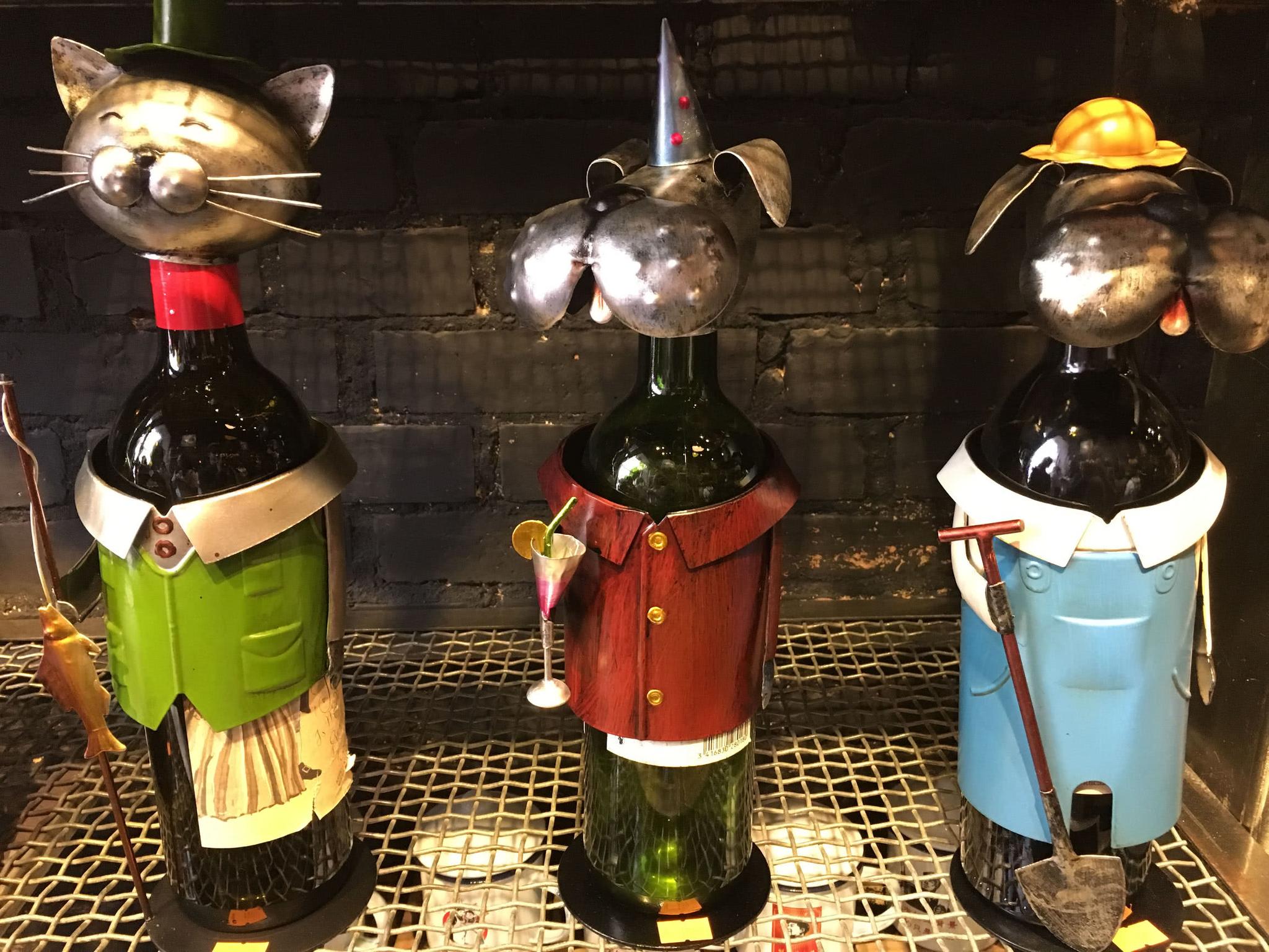 大师用废铁纯手工打造创意红酒架,成本几十,售价上千,值吗?