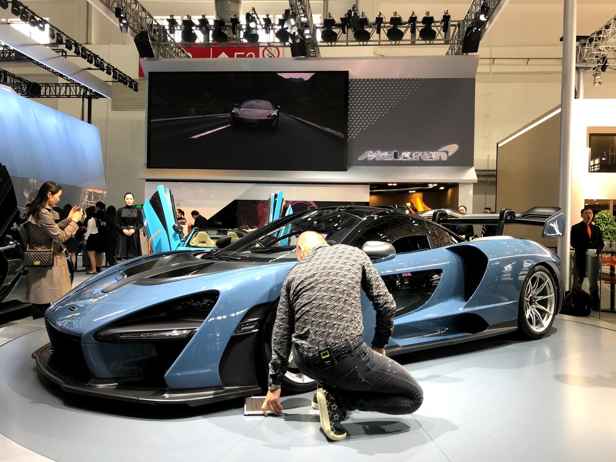 尾翼超级大的迈凯伦senna应该是本次车展最壕神器