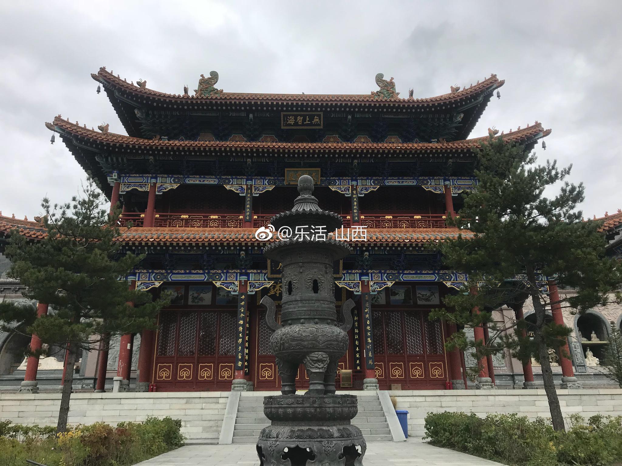五台山竹林寺:群山环抱中的男众佛学院|竹林寺|五台山|净土道场|舍利塔|佛学院_新浪新闻