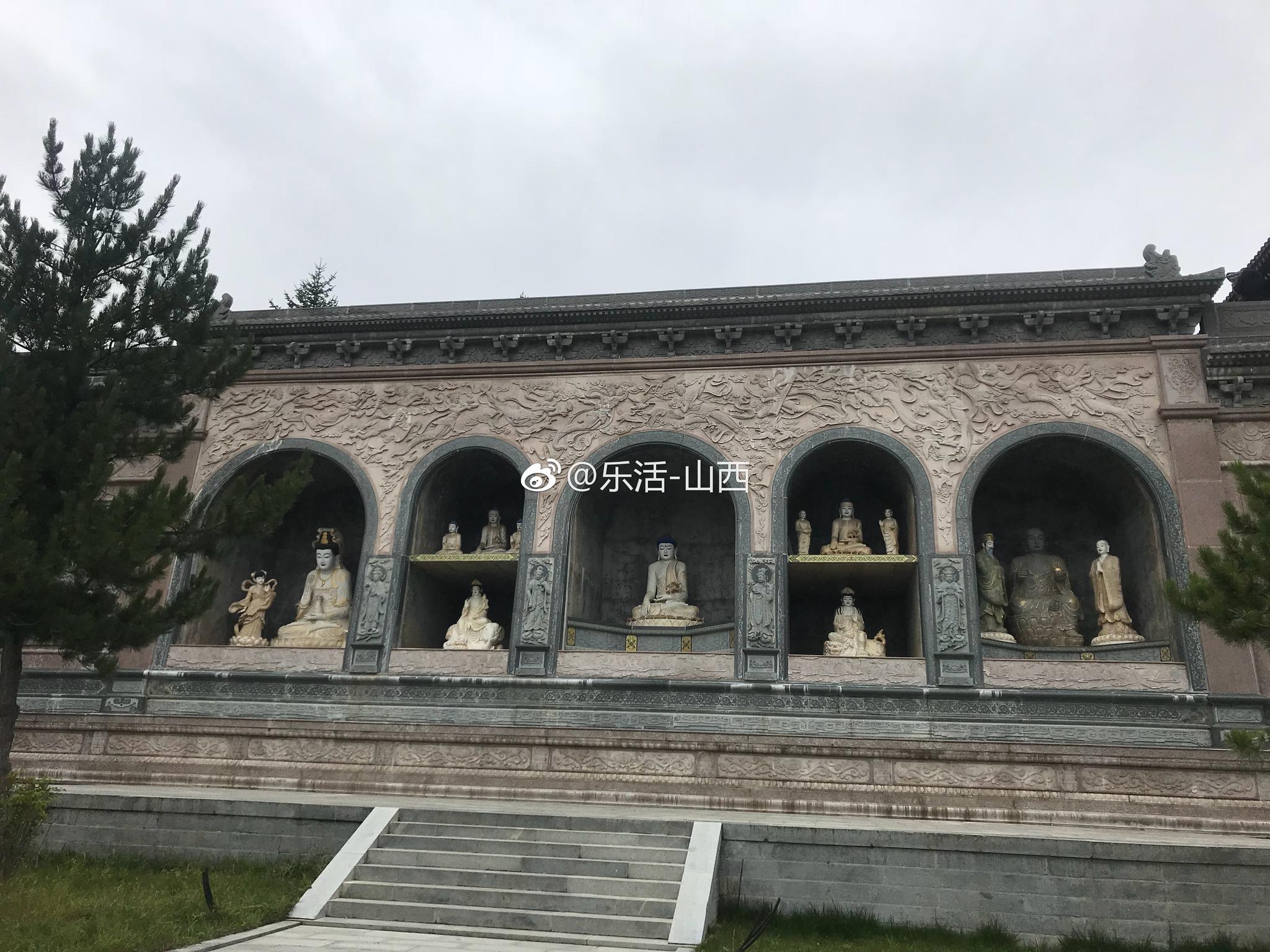 五台山竹林寺:群山环抱中的男众佛学院|竹林寺|五台山|净土道场_新浪新闻