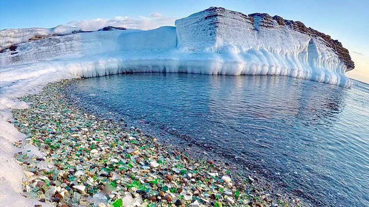 世界上最美的沙滩:遍地宝石游客随便拿,20年后或消失!