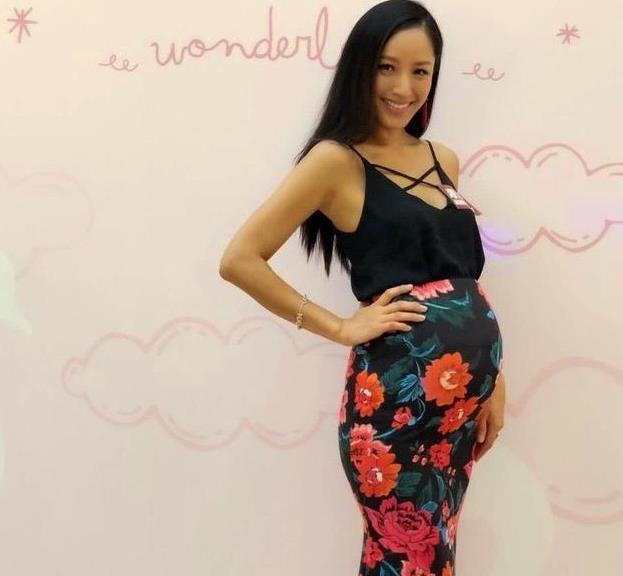 成龙吴彦祖都带不火的女星,出道17年默默无闻,身高成了硬伤|蒋怡