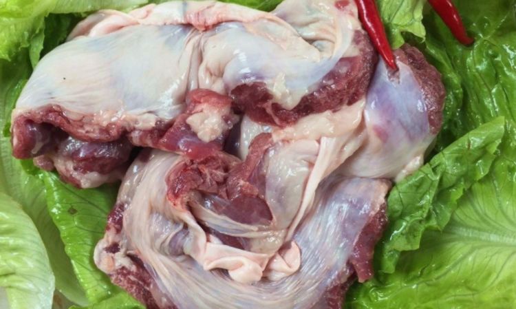 猪肉我们经常吃,猪身上有块隔山肉,有的人没吃过,吃到很幸运