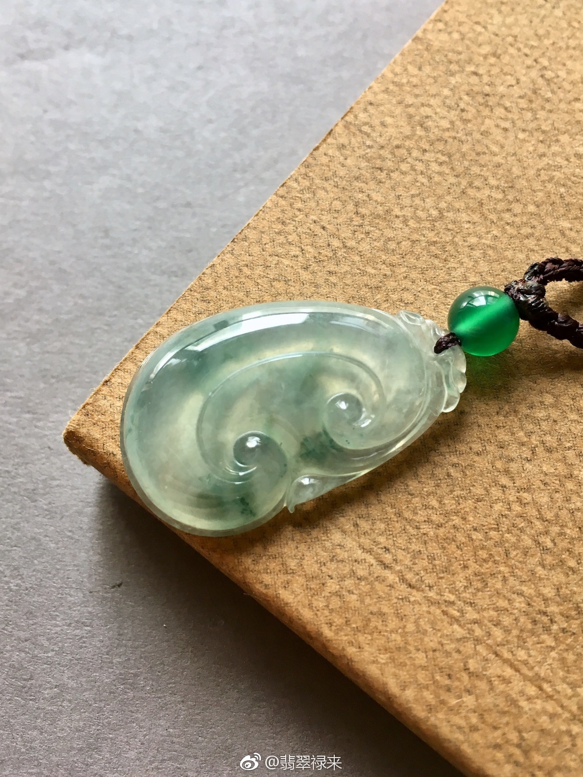 滑溜溜的冰种飘花翡翠如意种水特别棒