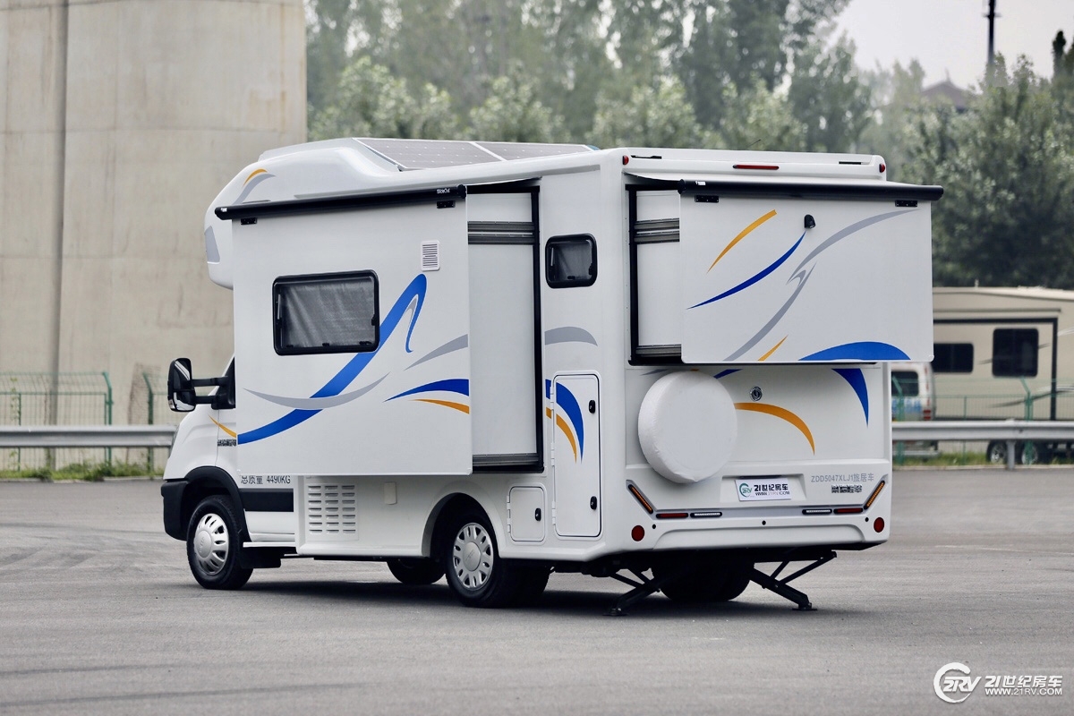 配置智能控制系统 戴德隆翠自由风双拓展房车实拍